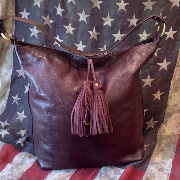 Frye Handbags - ❤️FRYE Merlot Leather Clara Hobo Shoulder Bag💜